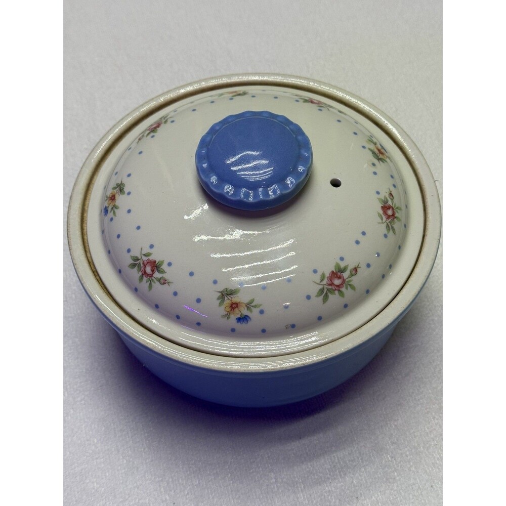 Hall China Co. Mary Dunbar Blue Rose Casserole Superior Quality Kitchenware USA